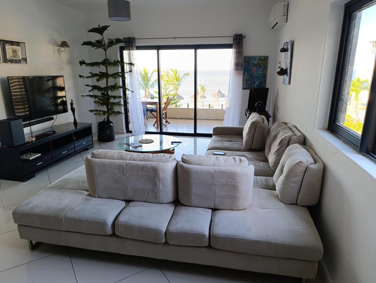 Flic-en-Flacq Magnificent Sea-View Apartment מראה חיצוני תמונה